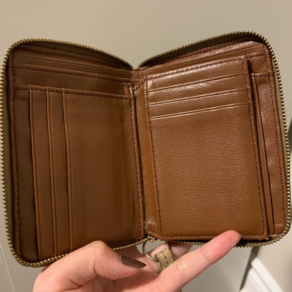 Fossil Gold Wallet - Picture 3 of 3